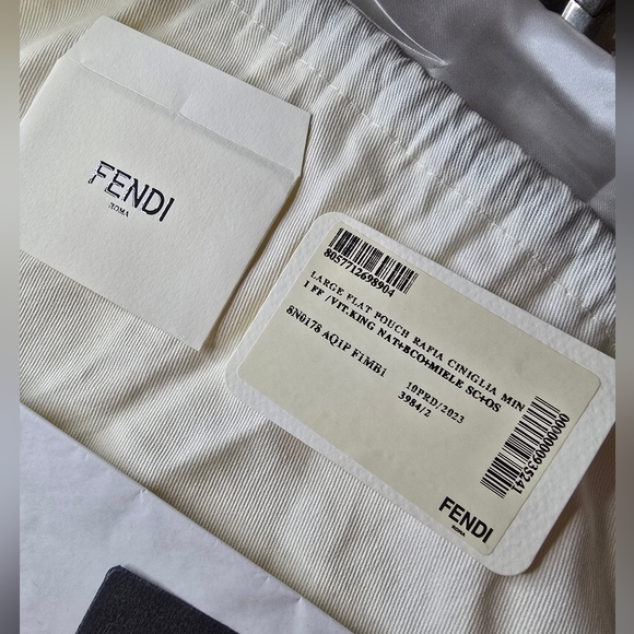**SOLD** NWT Rare Fendi XL 2023 Rafia Clutch! - Picture 10 of 17